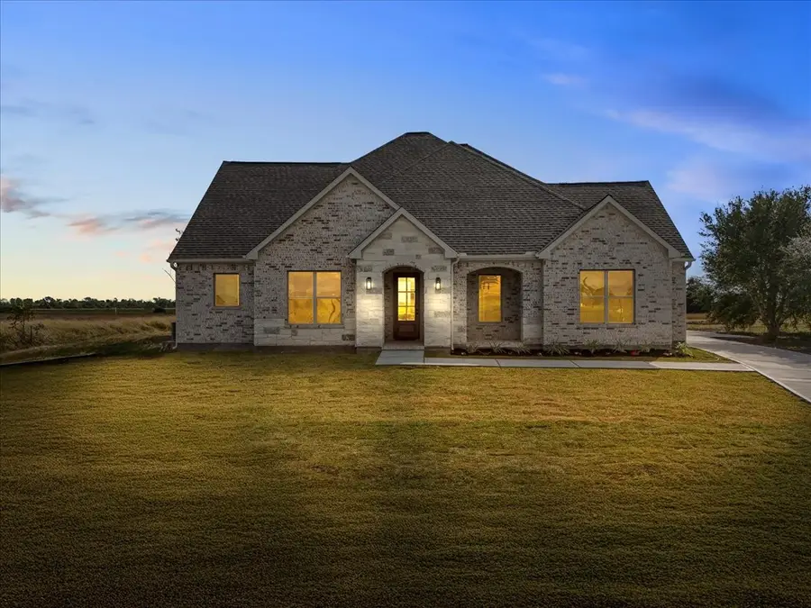 224 Cripple Creek Lane, Angleton, TX 77515 - Image #3