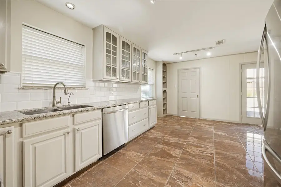 10718 Inwood Drive, Houston, TX 77042 - Image #3