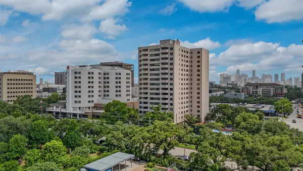 1400 Hermann Drive #5A, Houston, TX 77004