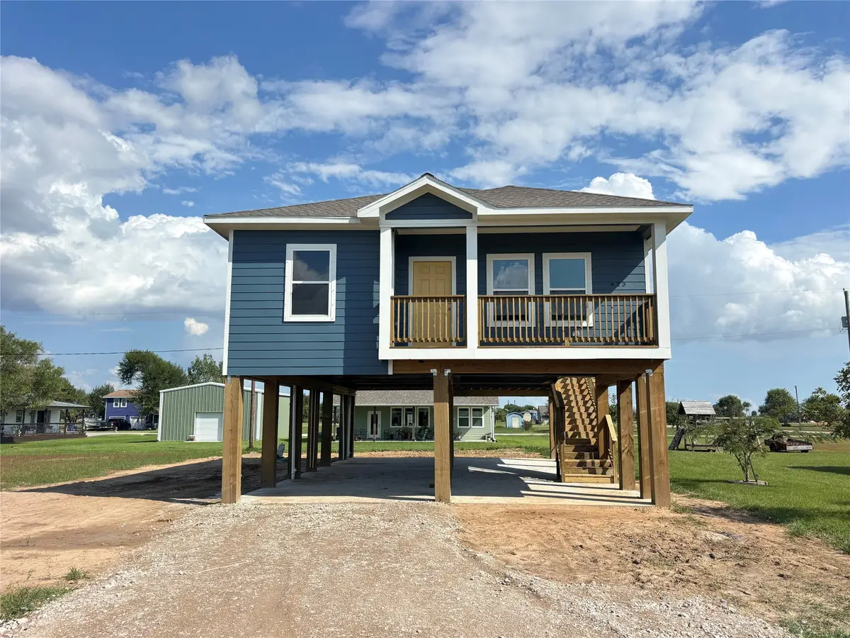 423 Calumet, Palacios, TX 77465 - Image #1