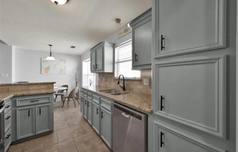 105 Harbor Court Drive, Montgomery, TX 77356 - #2