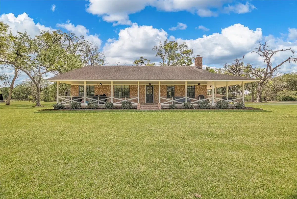 159 County Road 611a, Angleton, TX 77515 - #1