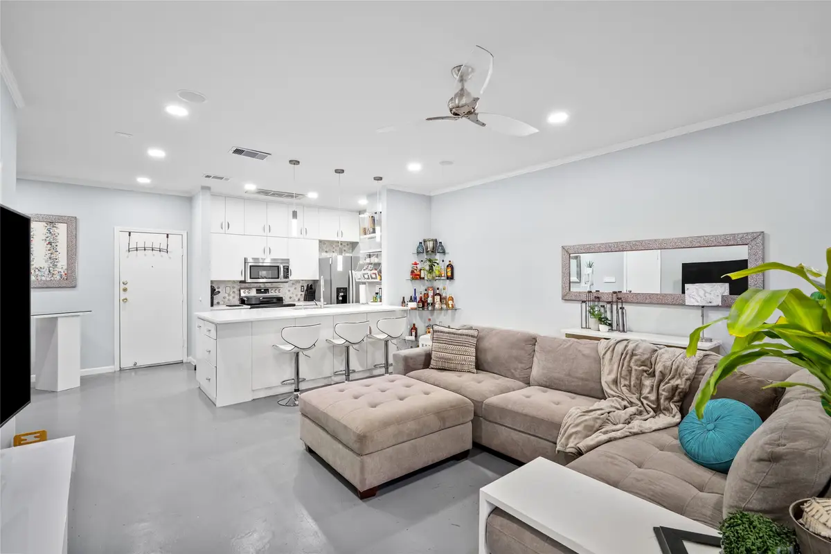 9850 Pagewood Lane #1302, Houston, TX 77042 - #1