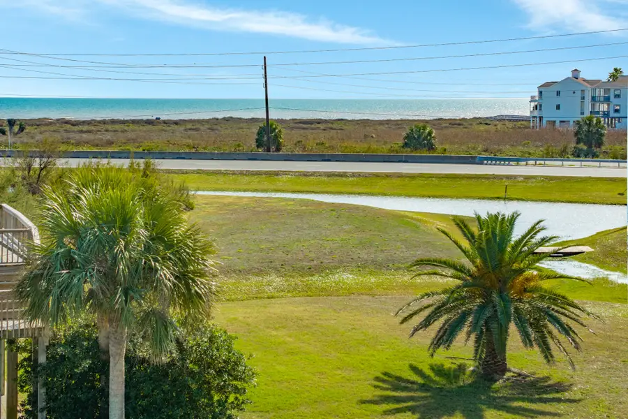 4014 Mendocino Drive, Galveston, TX 77554 - Image #2
