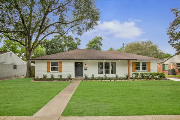 5731 Creekbend Drive, Houston, TX 77096