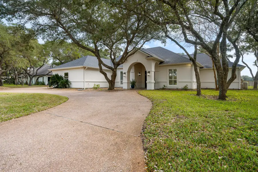 323 Olympic Drive, Rockport, TX 78382 - #3