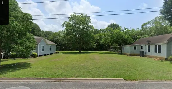500 E Watt Street, El Campo, TX 77437