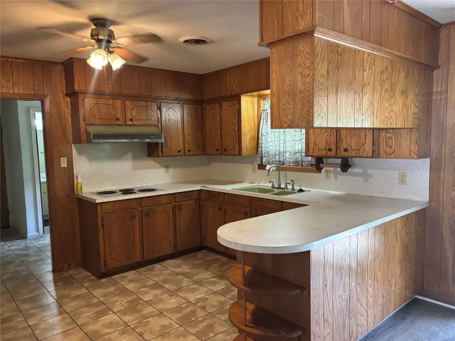 1506 Meadow Lane, Brenham, TX 77833 - #2