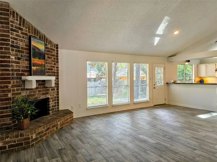 6 N Birchcane Court, The Woodlands, TX 77381 - Image #2