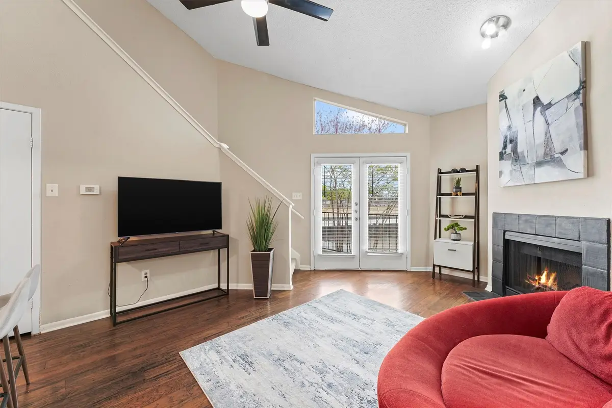 10855 Meadowglen Lane #729, Houston, TX 77042 - Image #1