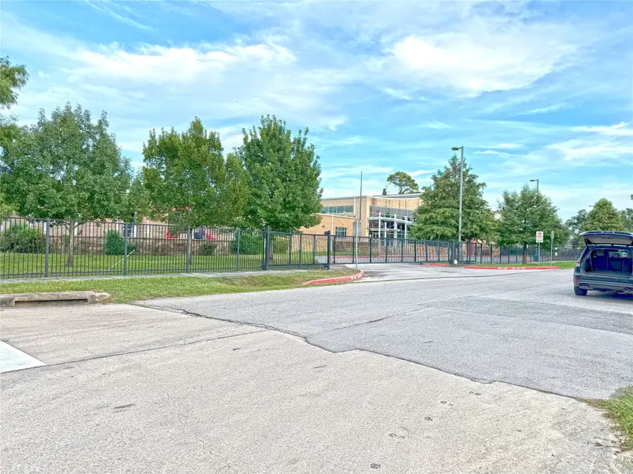 22 Stokes Street, Houston, TX 77022 - Image #3