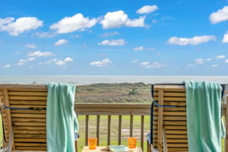 4415 Strand Avenue, Crystal Beach, TX 77650 - #2