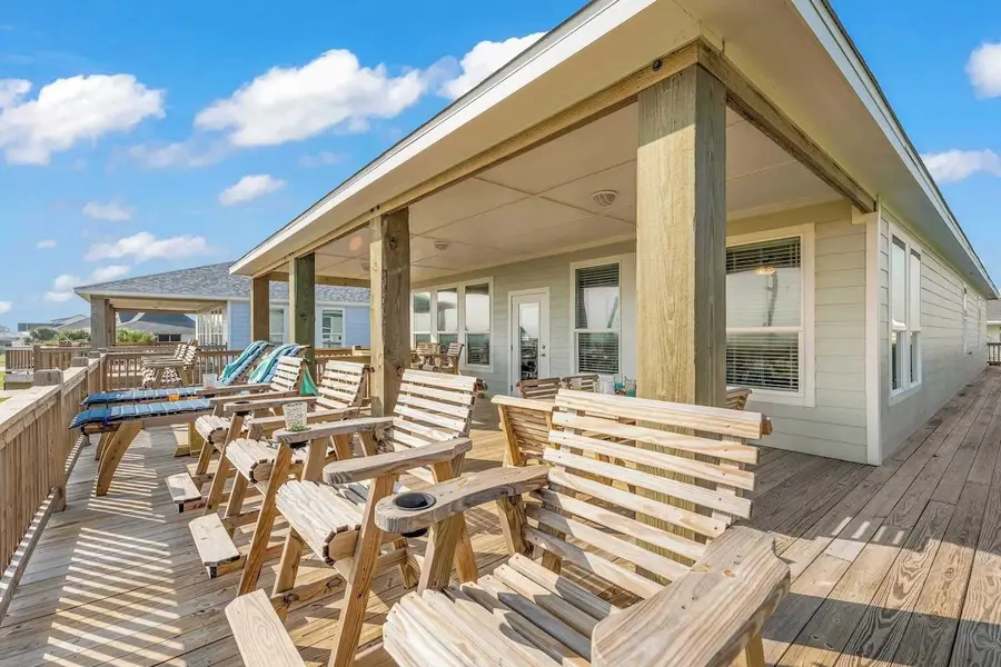 4415 Strand Avenue, Crystal Beach, TX 77650 - #3