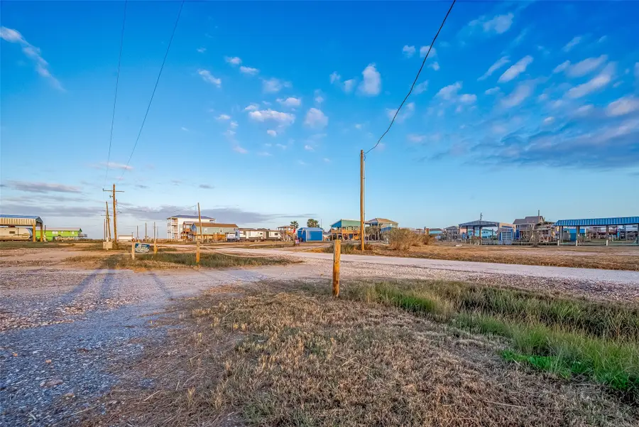 1111 Gator Point, Crystal Beach, TX 77650 - #3