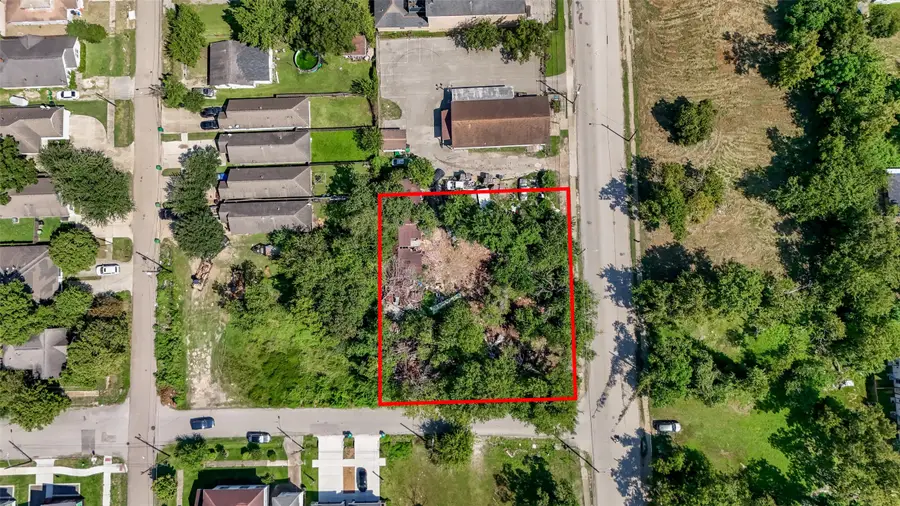 2111 Jensen Drive, Houston, TX 77026 - Image #2