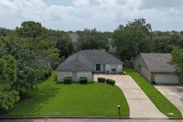 523 White Wing Court, Dickinson, TX 77539
