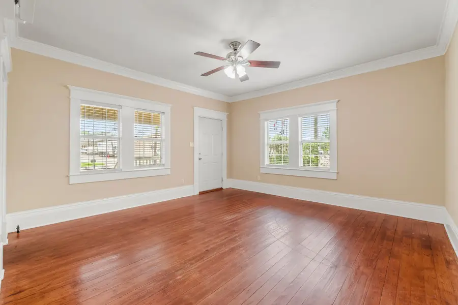 311 W Mill Street, Livingston, TX 77351 - Image #3