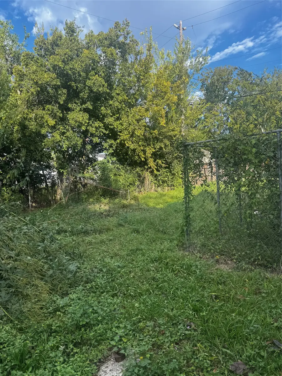 1502 Pleasantville Drive, Houston, TX 77029 - #3