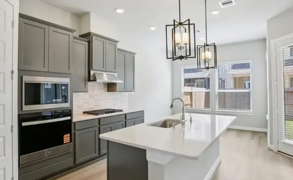 2302 King Mackerel Drive, Kemah, TX 77565