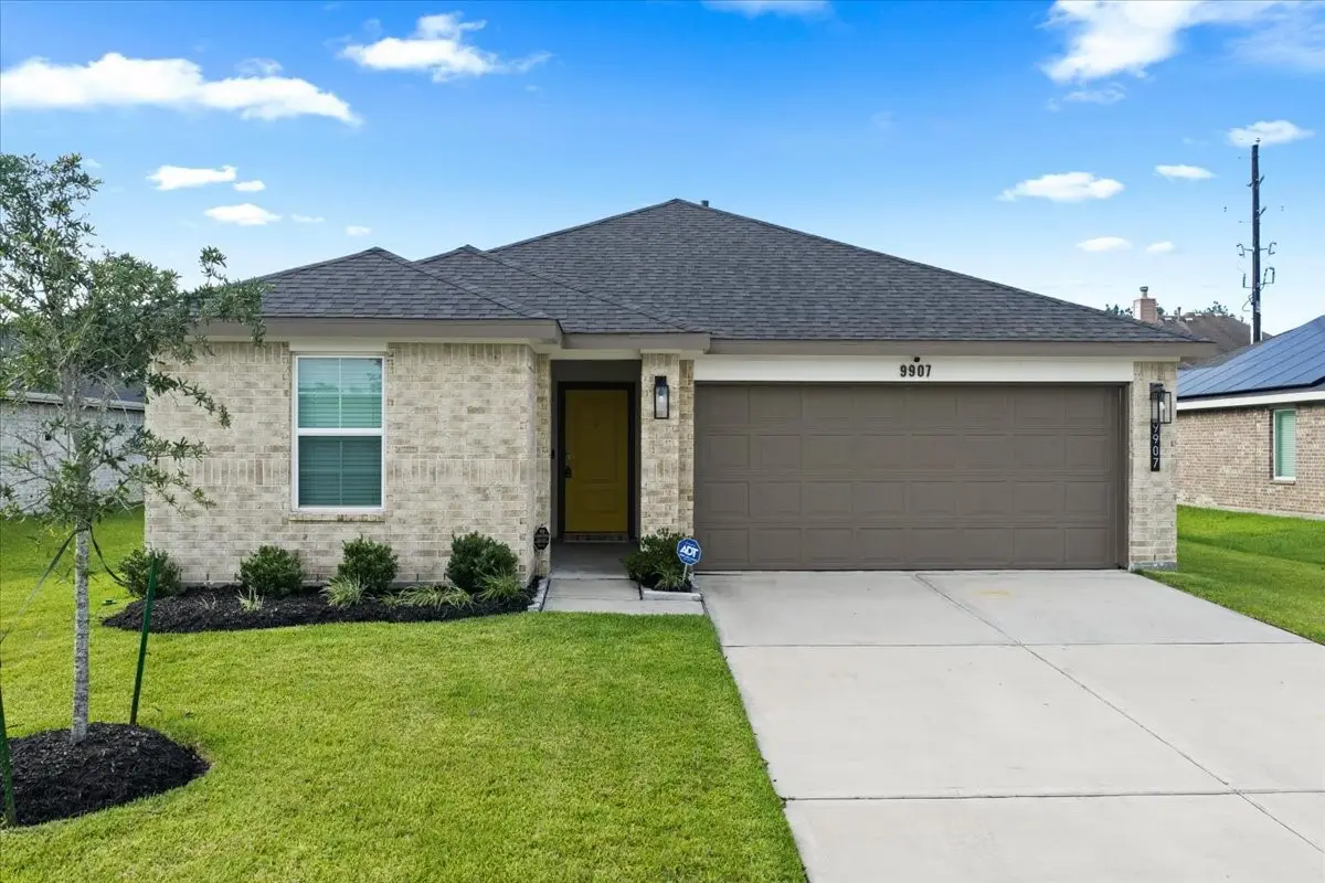 9907 Palm Royal Drive, Baytown, TX 77521 - #1
