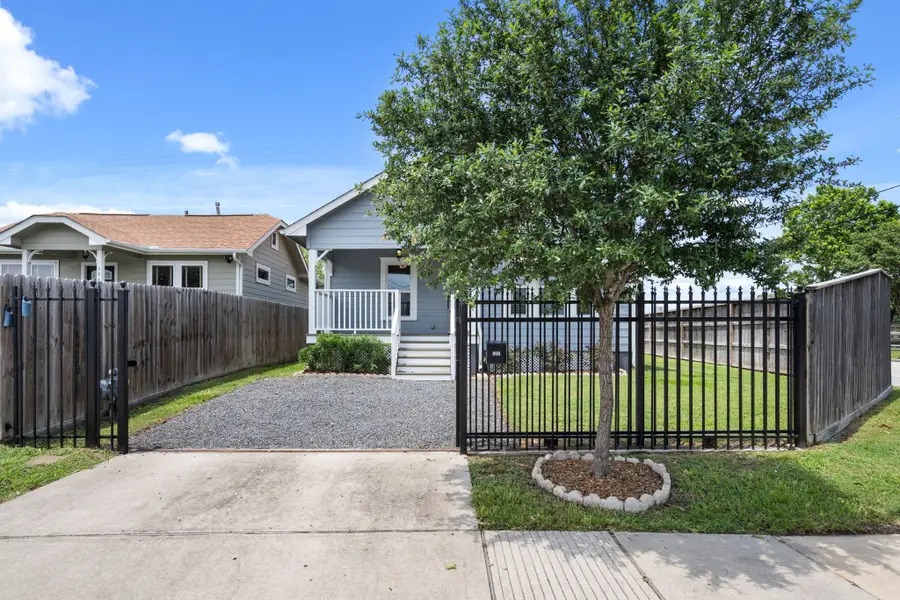 502 Dell Court, Houston, TX 77009 - #2