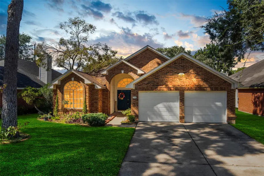 15954 Oak Mountain Drive, Houston, TX 77095 - Image #2