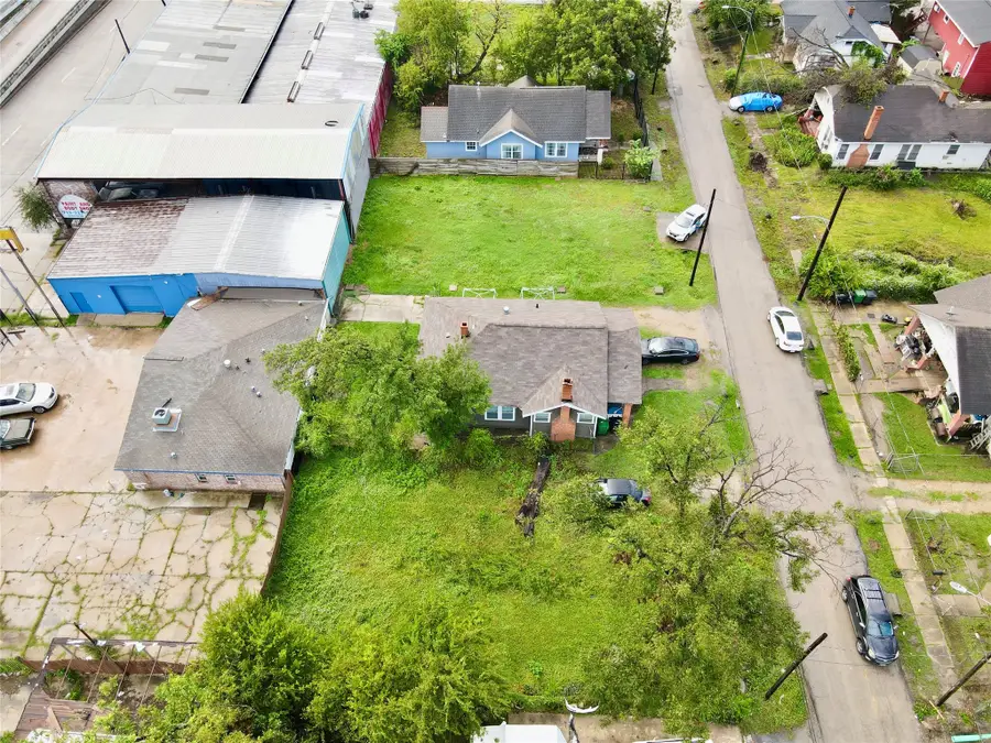 2210 B Brackenridge Street, Houston, TX 77026 - Image #3