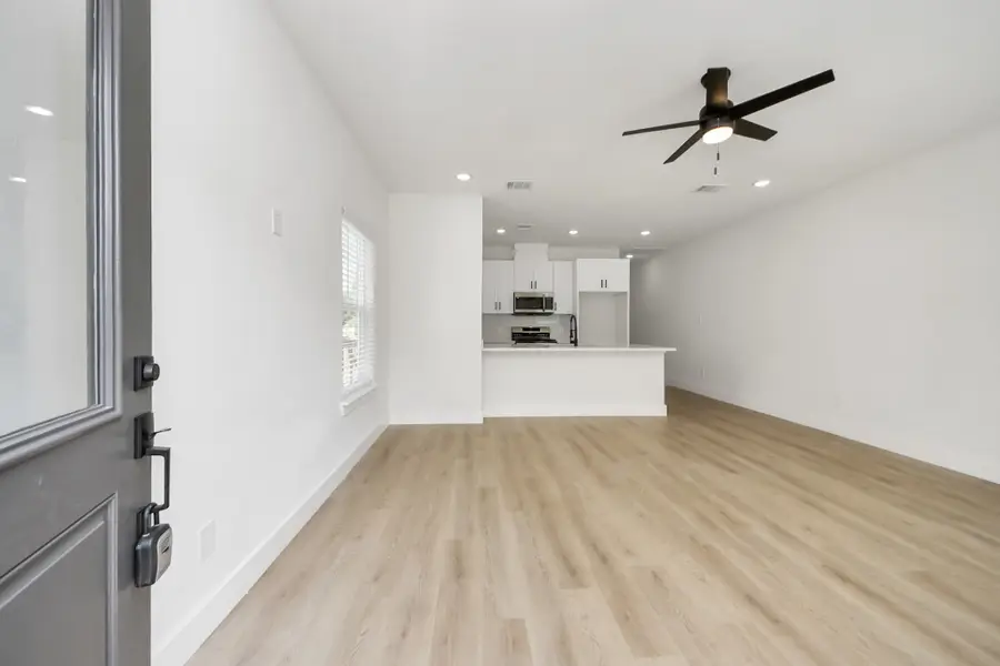 1314 W Willis Street, Alvin, TX 77511 - Image #3