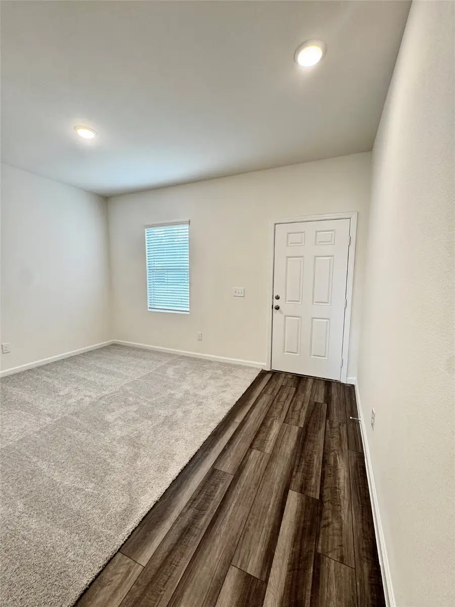 31426 Gayle Prairie Oaks Street, Waller, TX 77484 - Image #2