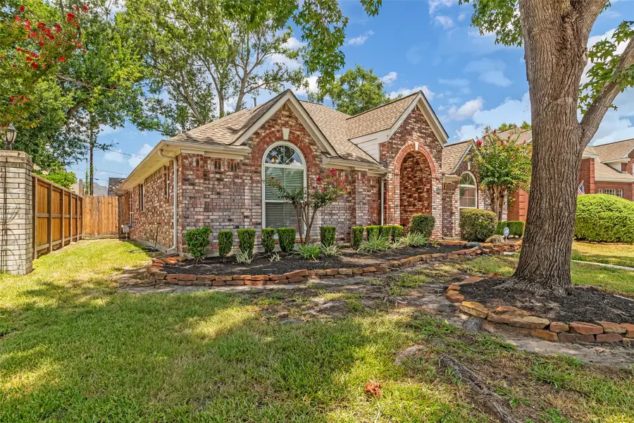 326 N Cypress Estates Circle, Spring, TX 77388 - Image #2