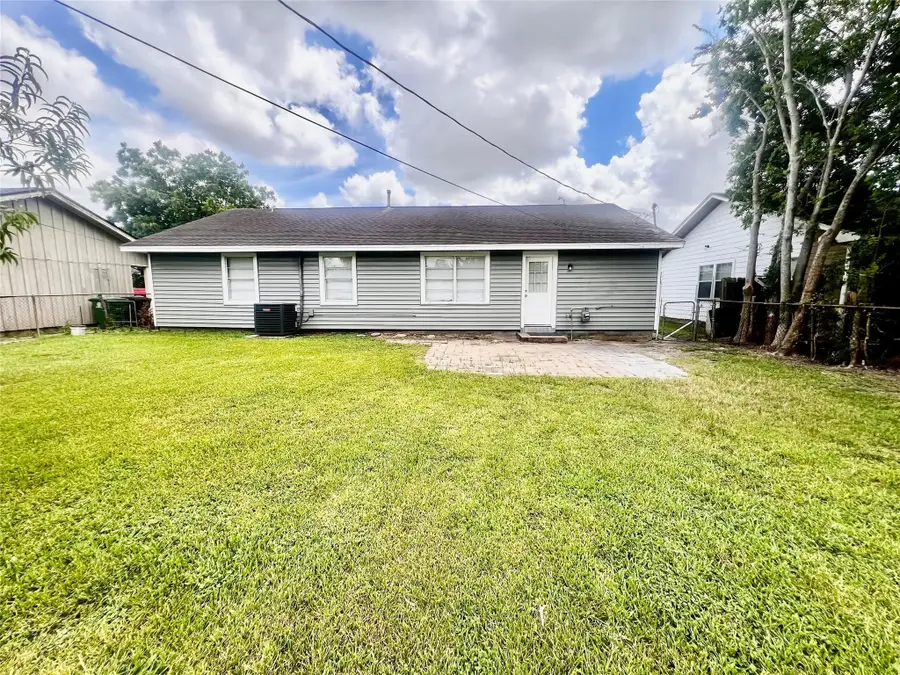 631 Roper Street, Houston, TX 77034 - #3