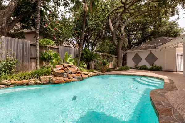 14 Sterling Court, Sugar Land, TX 77479