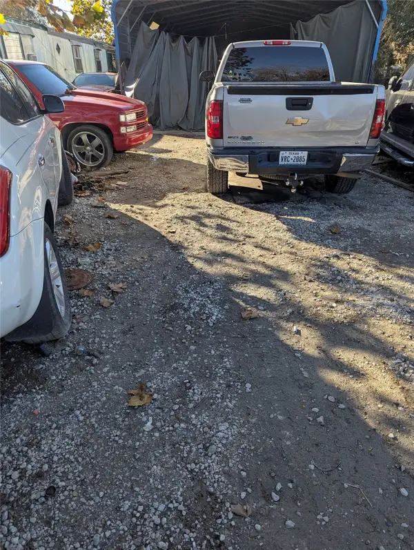 5747 Mary Ethel Road E, Baytown, TX 77521