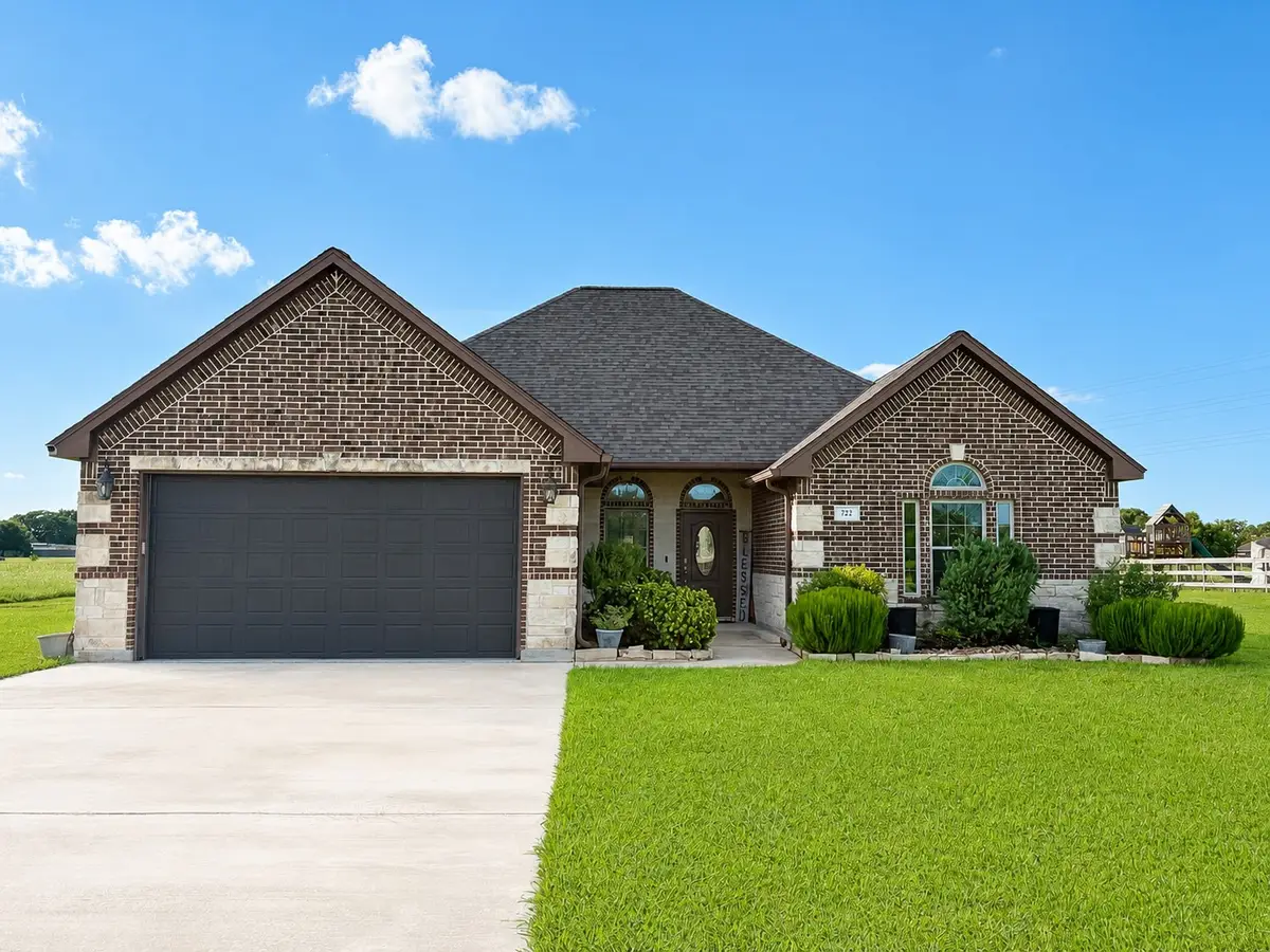 722 Bunkhouse Trail, Angleton, TX 77515 - #1
