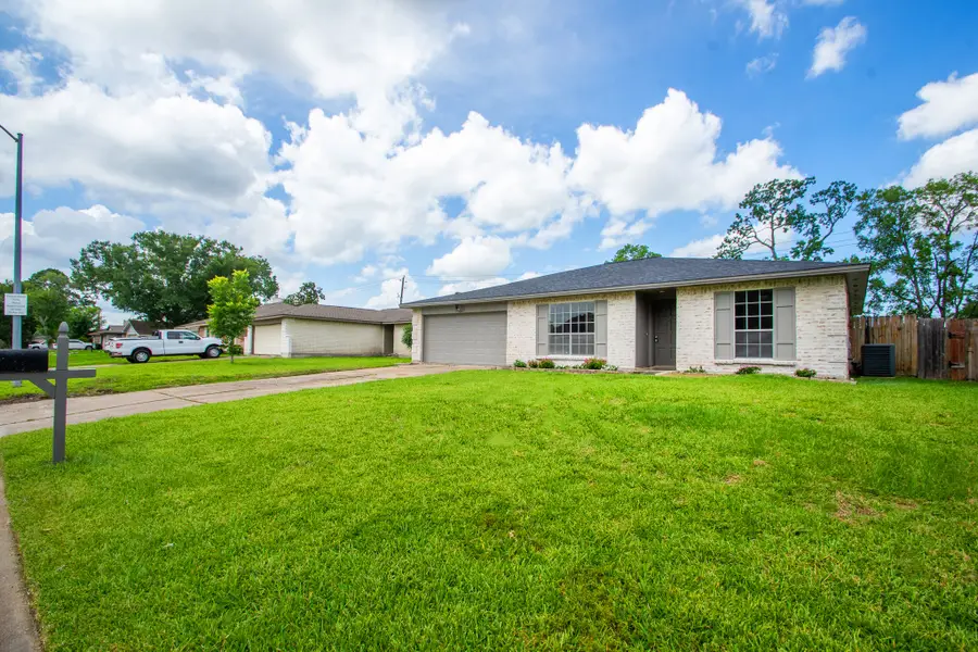16911 Bougainvilla Lane, Friendswood, TX 77546 - #2