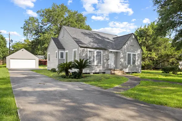 4616 Woodlawn St, Port Arthur, TX 77642