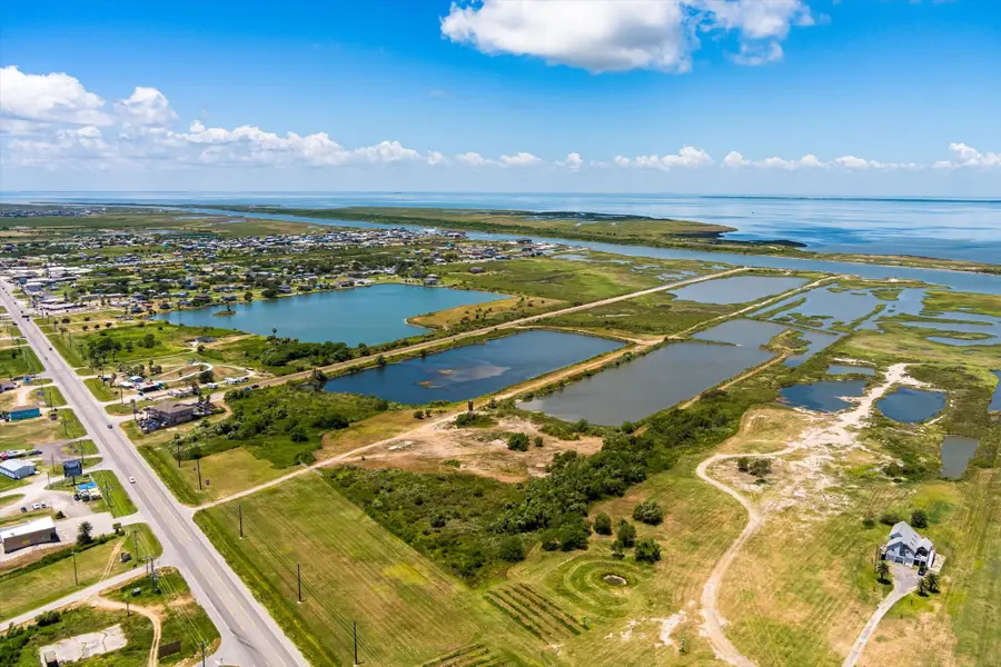 2131 Hwy 87, Crystal Beach, TX 77650 - #2