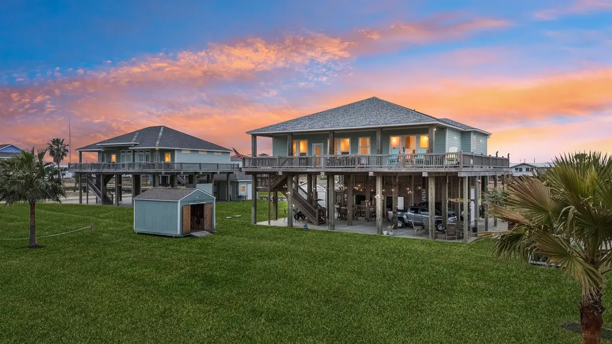 945 Gulfview Drive, Crystal Beach, TX 77650 - #1