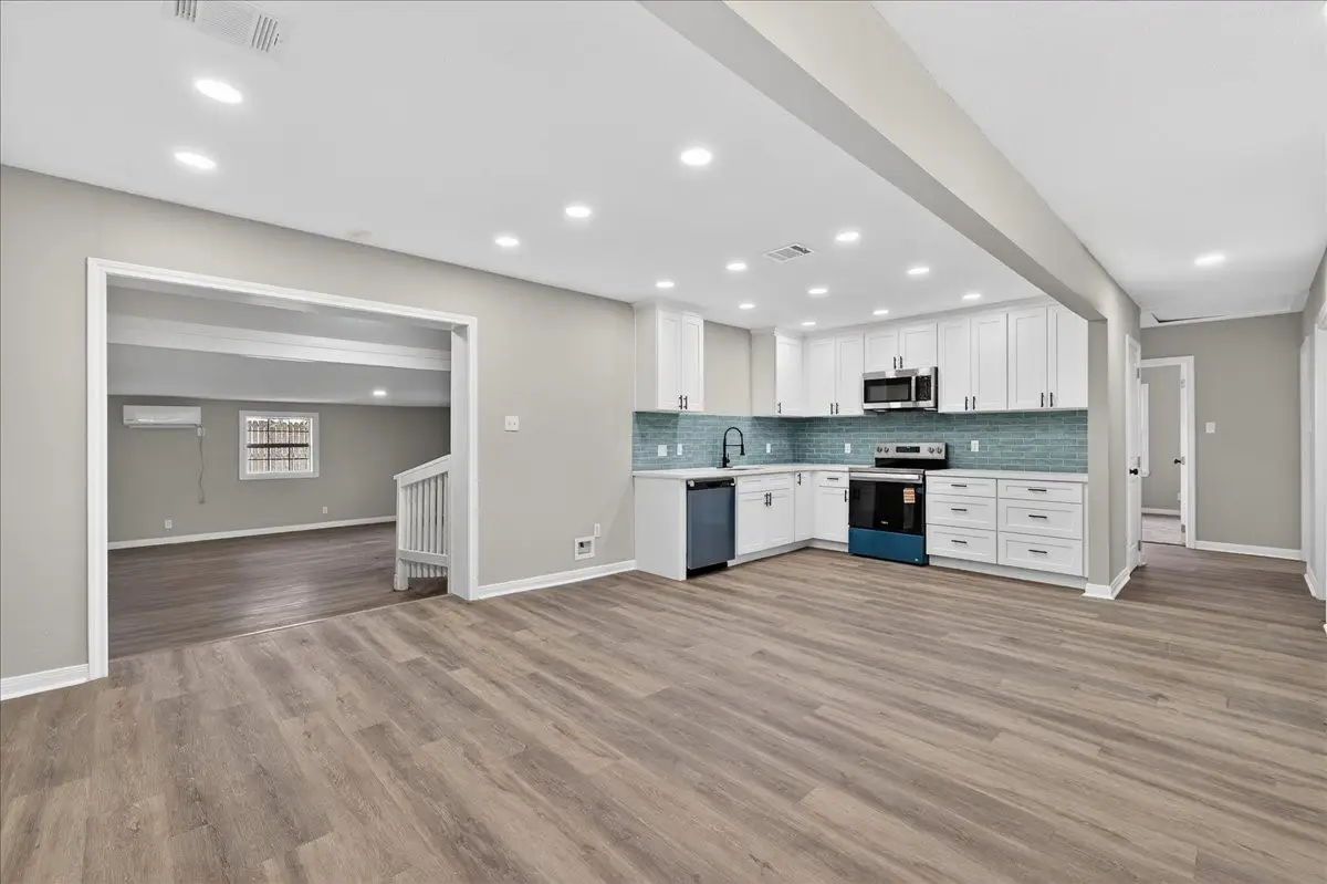 416 22nd Avenue N, Texas City, TX 77590 - #1