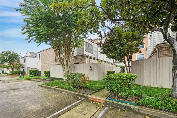 1829 Augusta Drive #19, Houston, TX 77057