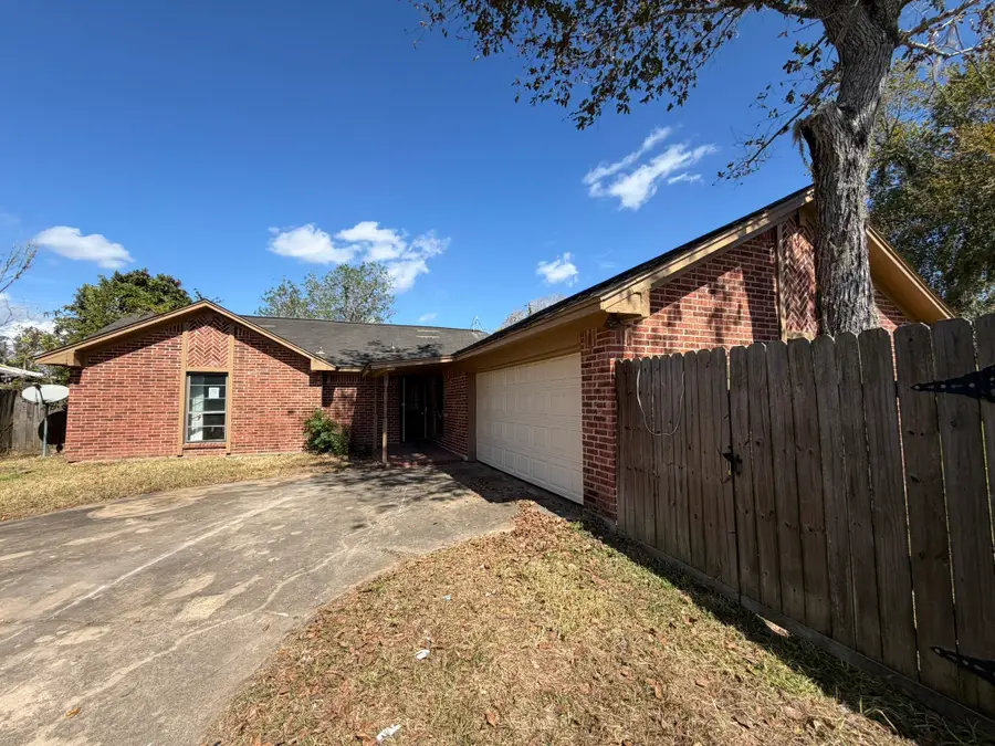 606 Tall Timber Drive, West Columbia, TX 77486 - #2