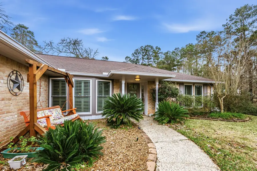 2004 E Lake Drive, Huntsville, TX 77340 - Image #3