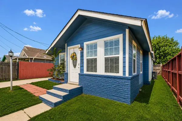 3205 Eastex Freeway, Houston, TX 77026