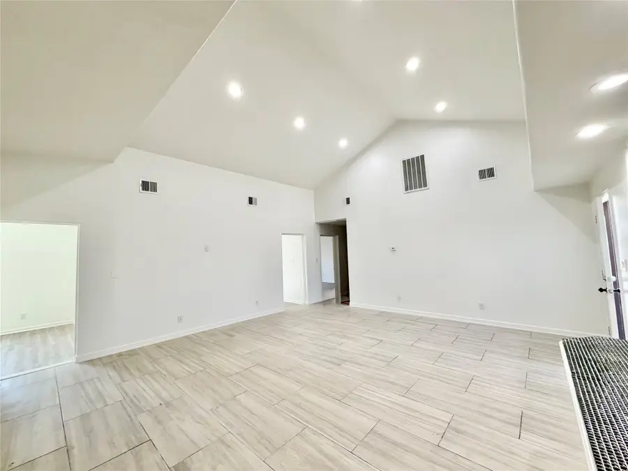 427 Oak Avenue, Crosby, TX 77532 - #3