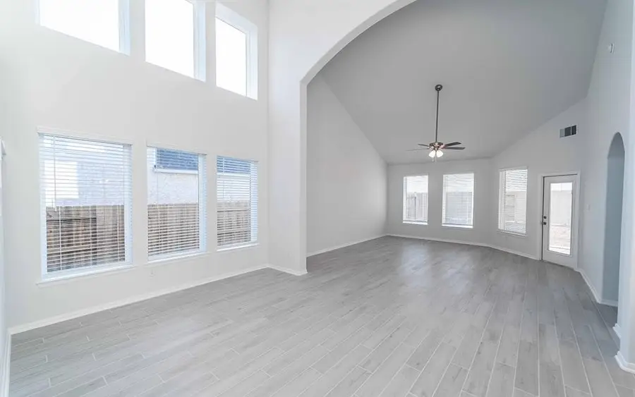 644 Canadian Trail, Dayton, TX 77535 - Image #2