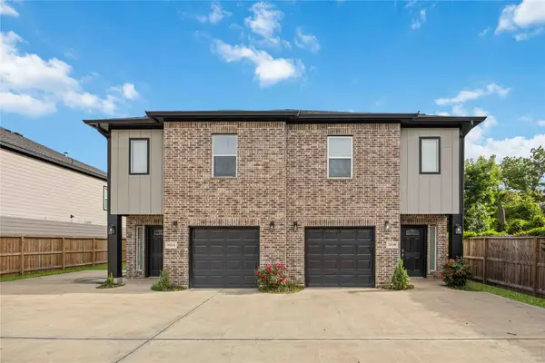 5023 Mallow Street #A/B, Houston, TX 77033