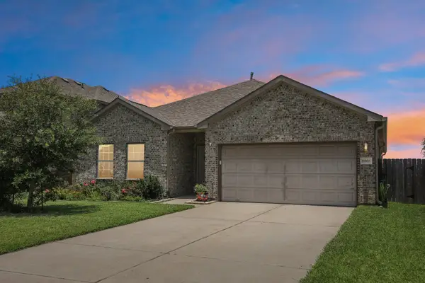 8806 Explorer Drive, Texas City, TX 77591