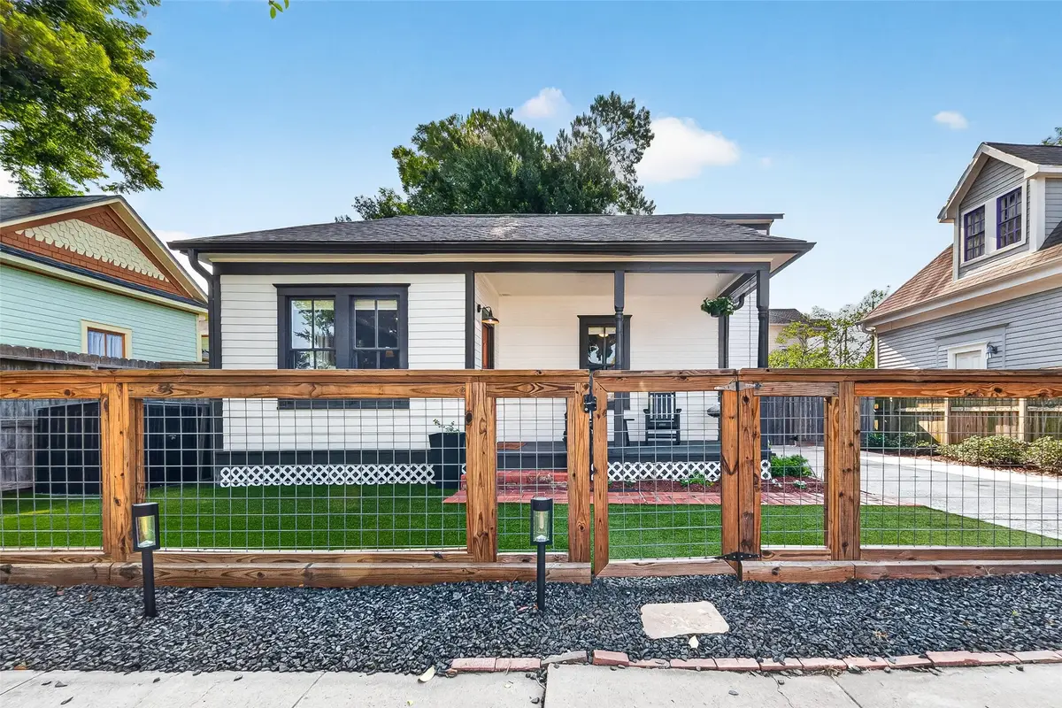 904 Arlington Street, Houston, TX 77008 - #1