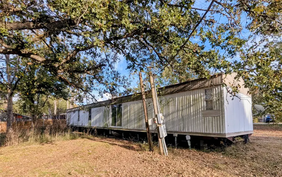 473 E Sherwood Drive, Livingston, TX 77351 - Image #2