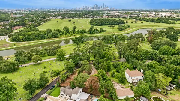 7002 Santa Maria Street, Houston, TX 77023